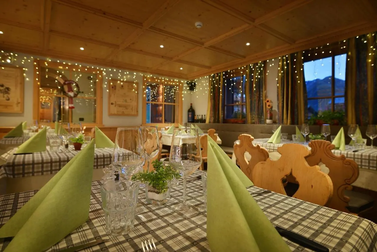 Hotel San Giovanni Livigno 3*,  Italia